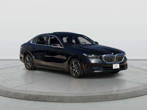 Used 2026 BMW 530i xDrive AWD/4WD image 1