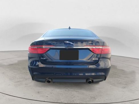 Used 2020 Jaguar XF Premium image 4