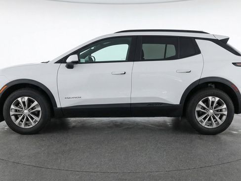 Used 2025 Chevrolet Equinox LT image 5