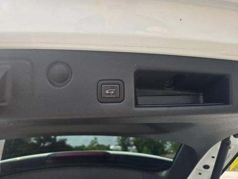 Used 2024 Chevrolet Equinox LT w/ LPO, Floor Liner Package AWD/4WD image 14