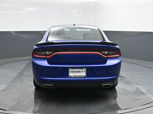 Used 2022 Dodge Charger SXT w/ Blacktop Package RWD image 5