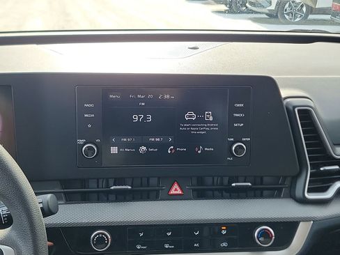 Used 2024 Kia Sportage LX image 16