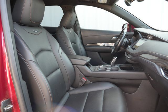 Used 2019 Cadillac XT4 Sport w/ Cold Weather Package FWD image 17