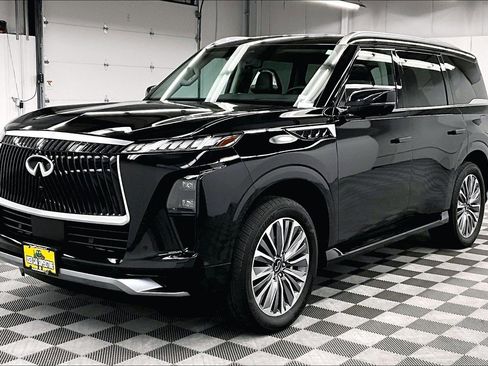 Used 2025 INFINITI QX80 Sensory AWD/4WD image 12