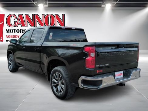 Used 2023 Chevrolet Silverado 1500 LT AWD/4WD image 7