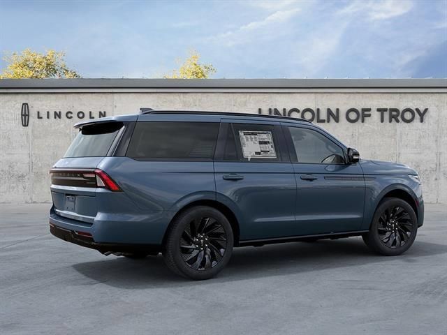 New 2027 Lincoln Navigator Reserve w/ Jet Appearance Package AWD/4WD image 6
