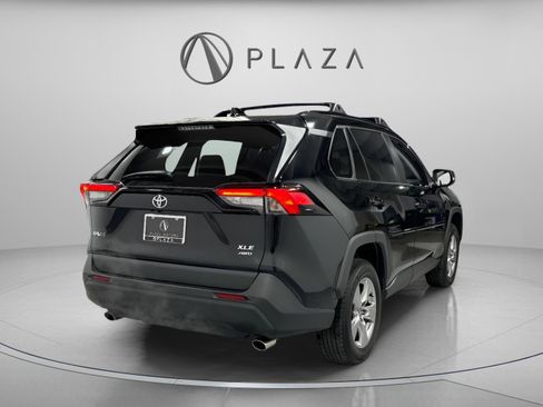 Used 2022 Toyota RAV4 XLE image 5