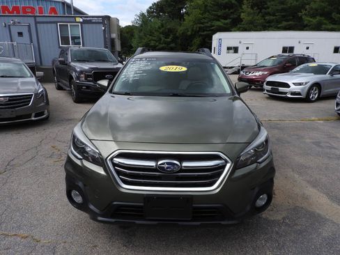 Used 2019 Subaru Outback 2.5i Premium AWD/4WD image 2