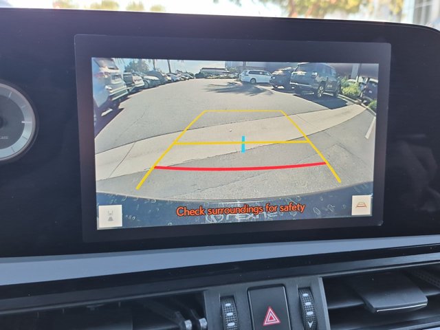 Used 2024 Lexus ES 300h w/ Premium Package FWD image 11