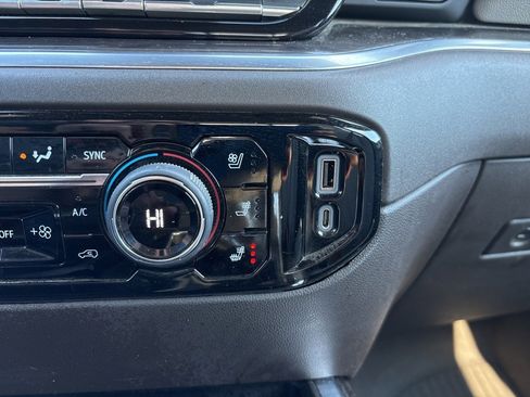 Used 2022 Chevrolet Silverado 1500 LTZ image 21