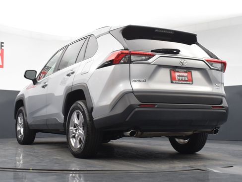 Used 2025 Toyota RAV4 XLE AWD/4WD image 26