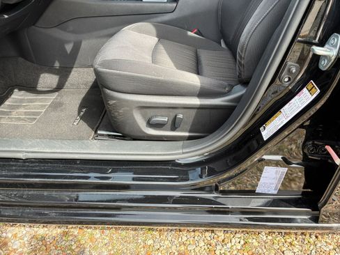 Used 2025 Nissan Altima 2.5 SV FWD image 18