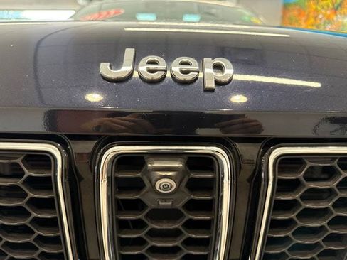 Used 2023 Jeep Grand Cherokee Overland w/ Adv Protech Group III AWD/4WD image 13