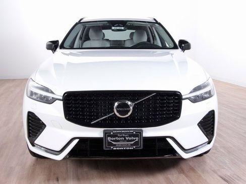 Certified 2025 Volvo XC60 B5 Core w/ Protection Package Premier image 2