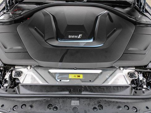 Certified 2024 BMW i4 eDrive40 w/ Premium Package RWD image 25