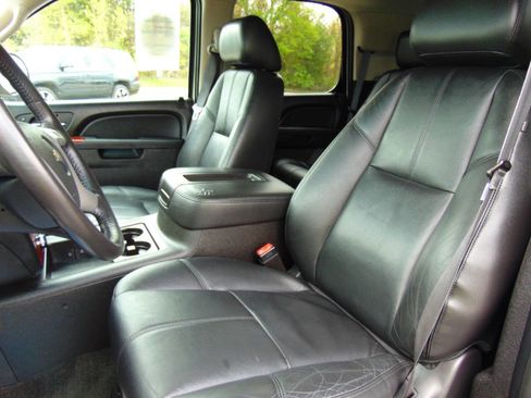 Used 2014 Chevrolet Tahoe LT w/ All-Star Edition AWD/4WD image 8