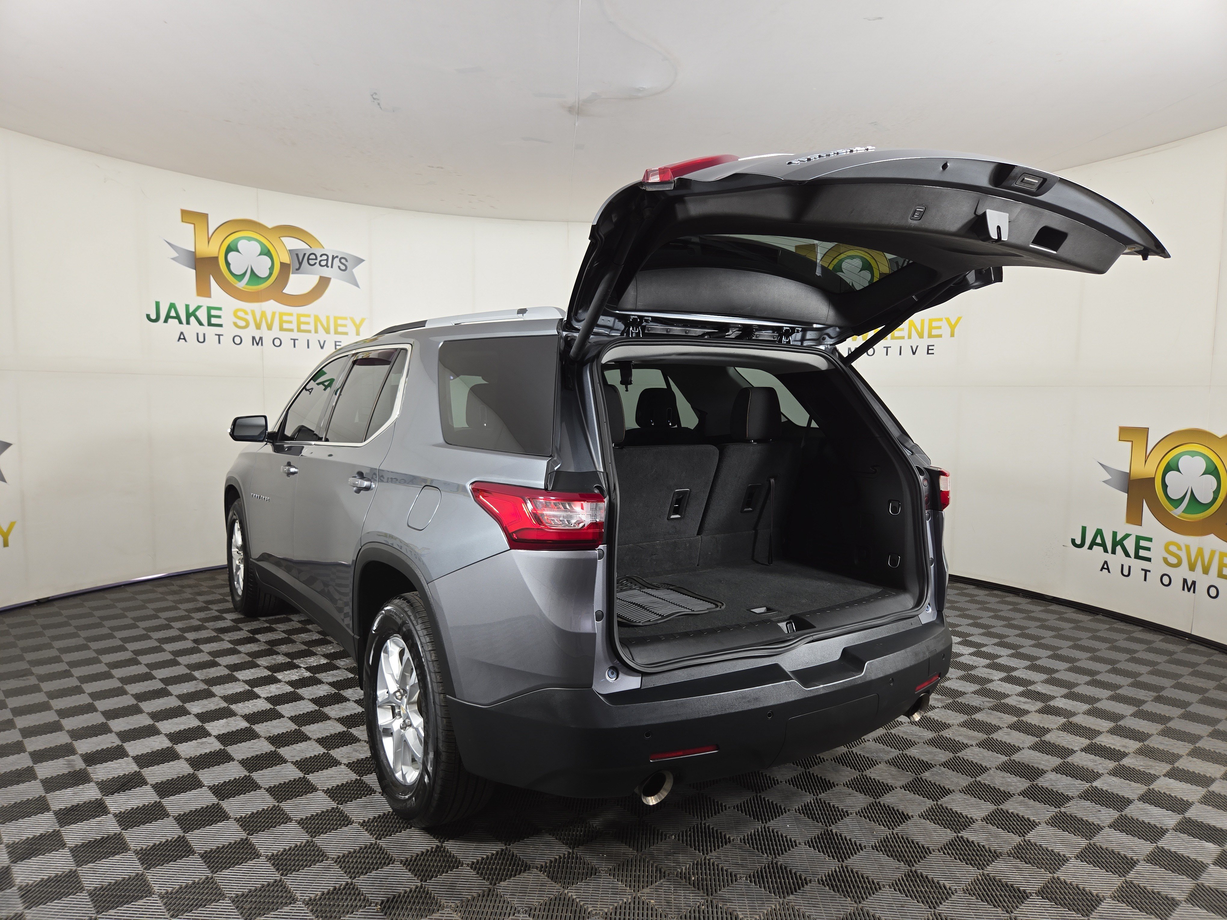 Used 2018 Chevrolet Traverse LT FWD image 31