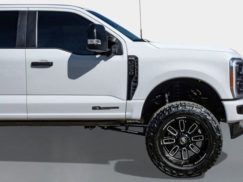 Used 2023 Ford F250 XL w/ STX Appearance Package image 7