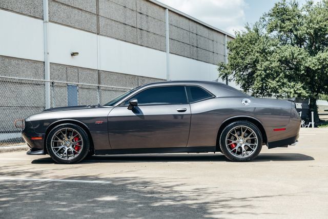 Used 2015 Dodge Challenger SRT w/ Technology Group RWD image 12