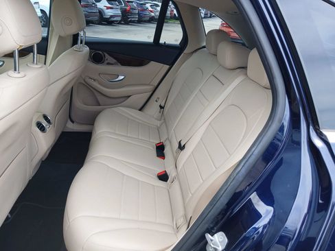 Used 2018 Mercedes-Benz GLC 300 w/ Premium Package image 12