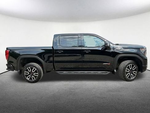 Used 2025 GMC Sierra 1500 AT4 w/ Technology Package AWD/4WD image 15