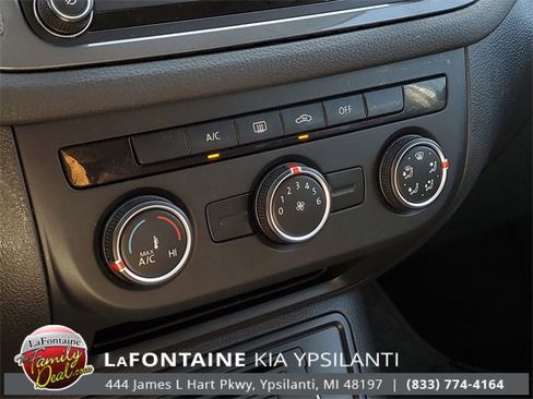 Used 2018 Volkswagen Tiguan Limited image 22