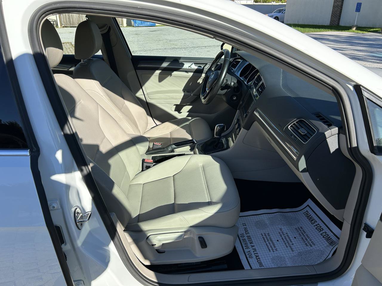 Used 2017 Volkswagen Golf Alltrack S AWD/4WD image 15