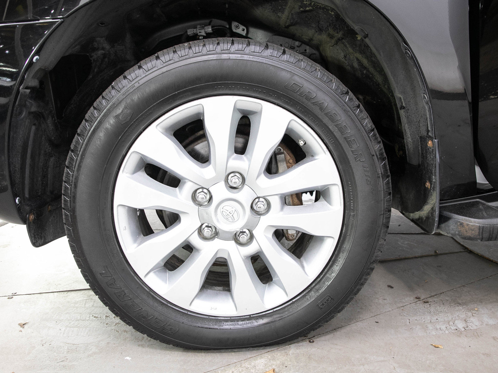 Used 2016 Toyota Sequoia Platinum AWD/4WD image 37