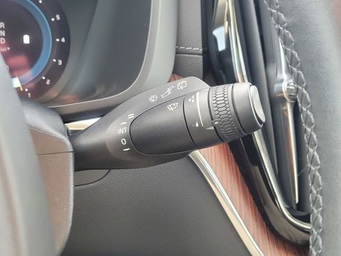 Certified 2023 Volvo XC60 B5 Ultimate AWD/4WD image 21