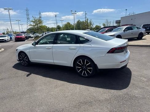 Used 2023 Honda Accord Touring image 15