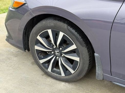 Used 2024 Honda Civic EX-L image 5