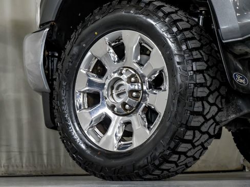 Used 2019 Ford F350 Lariat w/ Chrome Package image 53