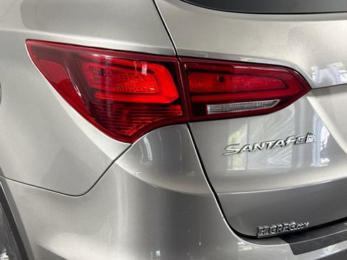 Used 2017 Hyundai Santa Fe Sport FWD image 35