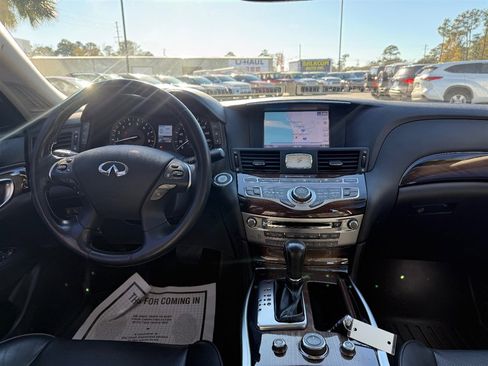 Used 2016 INFINITI Q70 L 3.7 w/ Deluxe Touring Package image 9