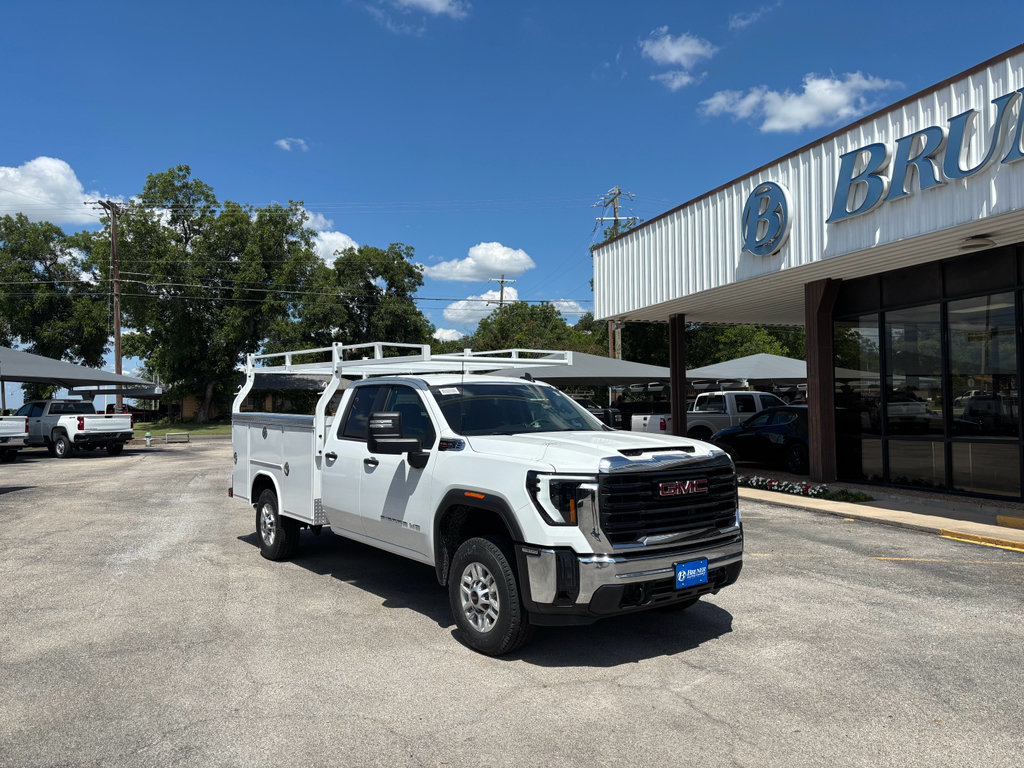 Used 2026 GMC Sierra 2500 Pro w/ Convenience Package AWD/4WD image 3