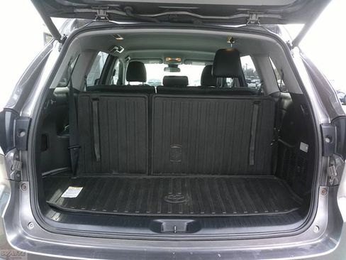 Used 2018 Toyota Highlander Plus image 24