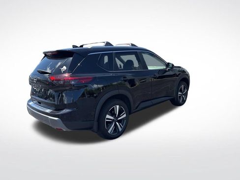 Certified 2025 Nissan Rogue SL FWD image 5