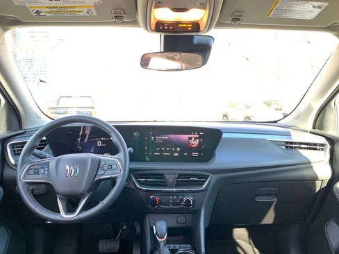 Used 2025 Buick Encore GX Preferred image 31