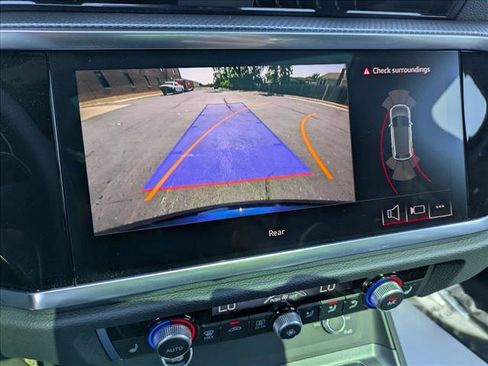 New 2025 Audi Q3 2.0T Premium image 13