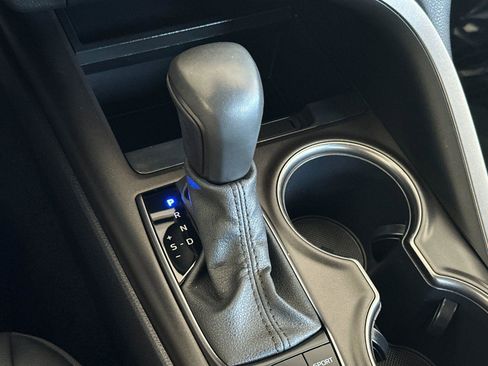 Used 2024 Toyota Camry SE FWD image 19