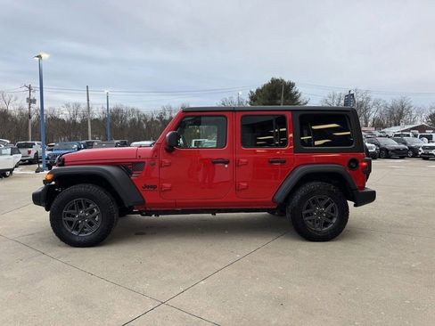 Used 2024 Jeep Wrangler Sport S image 4