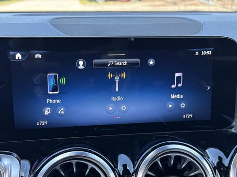 Used 2025 Mercedes-Benz GLB 250 image 26