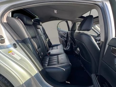 Used 2016 Lexus ES 350 w/ Luxury Package w/Wood Trim FWD image 11