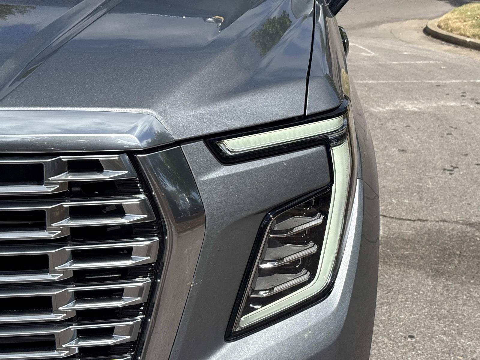 Used 2026 GMC Yukon Denali w/ Denali Reserve Package AWD/4WD image 11