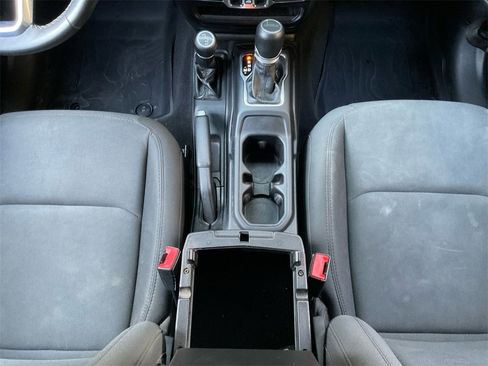 Used 2020 Jeep Gladiator Sport w/ Quick Order Package 24S image 11
