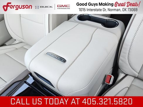 New 2026 GMC Yukon Denali w/ Denali Reserve Package AWD/4WD image 37