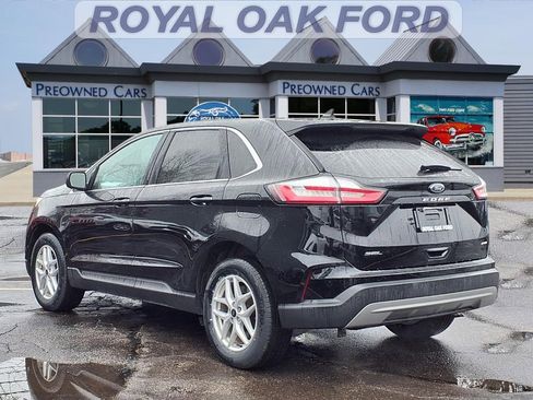 Used 2024 Ford Edge SEL w/ Convenience Package image 2