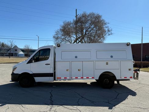 Used 2018 Mercedes-Benz Sprinter 3500 image 6