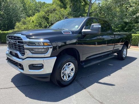 Used 2025 RAM 2500 Tradesman AWD/4WD image 3