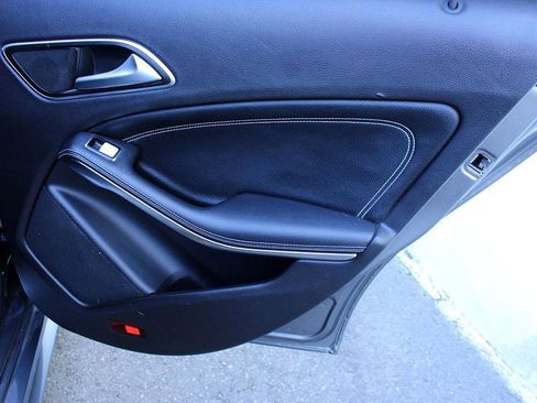 Used 2018 Mercedes-Benz CLA 250 image 16